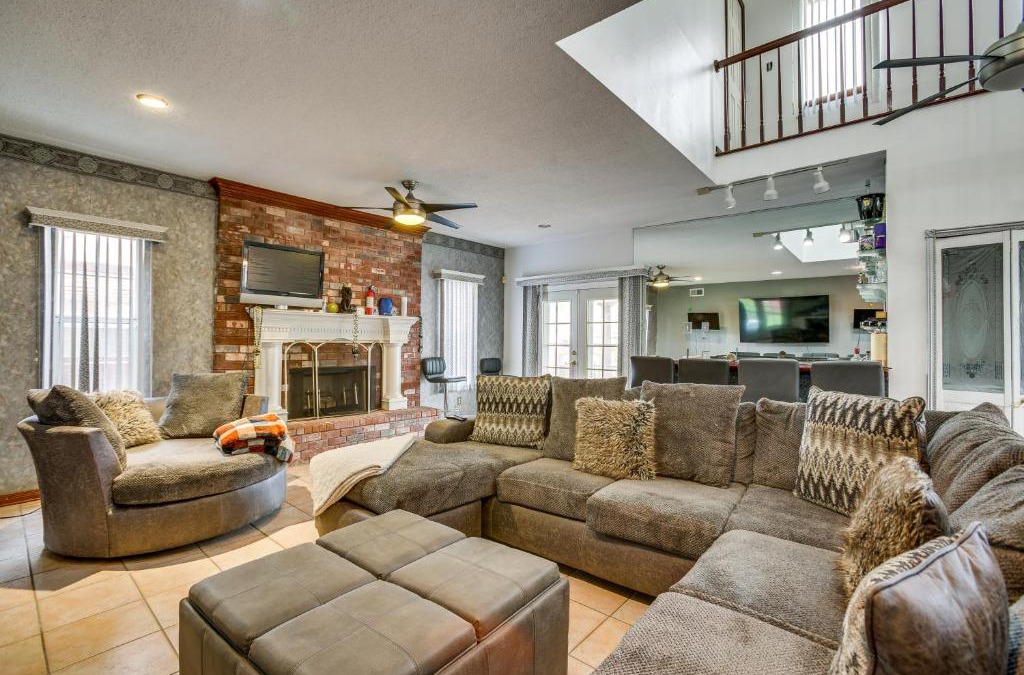 Algiers House | 4 Mi to Bourbon St Spacious Retreat with Wet Bar!