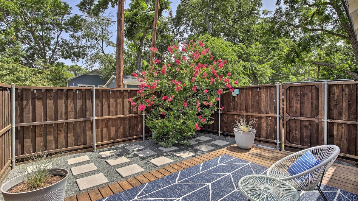 Lower Greenville Cottage | 4 Mi to Dtwn: Dallas Gem w/Furnished Patio