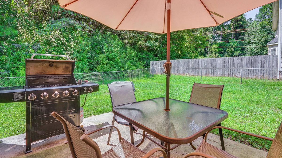 Greensboro House | < 4 Mi to Dtwn Greensboro: Renovated Home w/Yard!