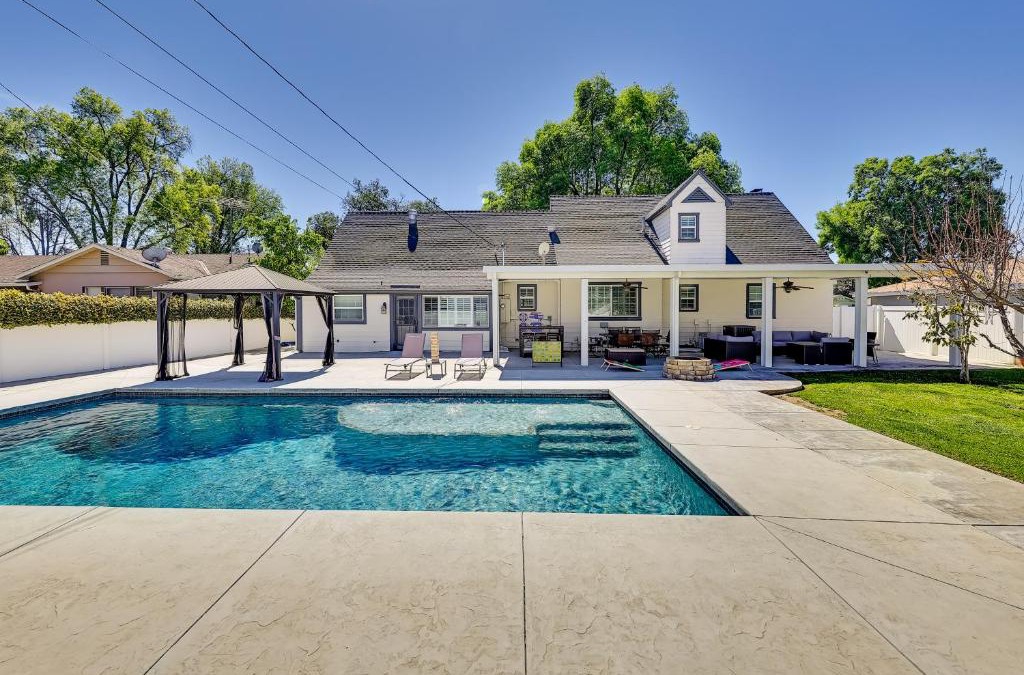 Riverside House | 4 Mi to Dtwn Riverside Gem with Pool and Game Room