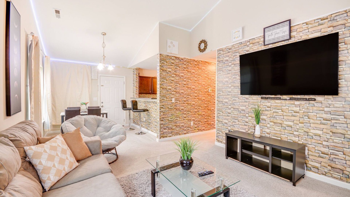 High Point House | 4 Mi to HPU: Pet-Friendly Home w/Yard!