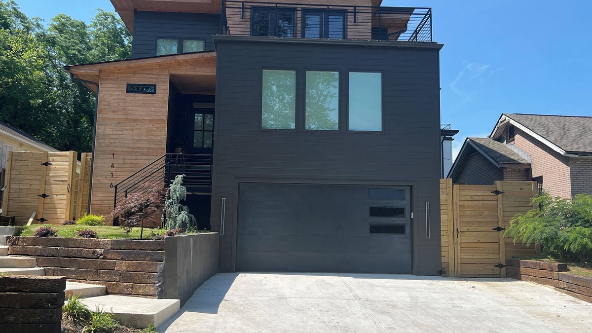 Jefferson Park House | 4 miles to ATL Airport… The Moderni Abeti…awaits. Brand New 3level home.