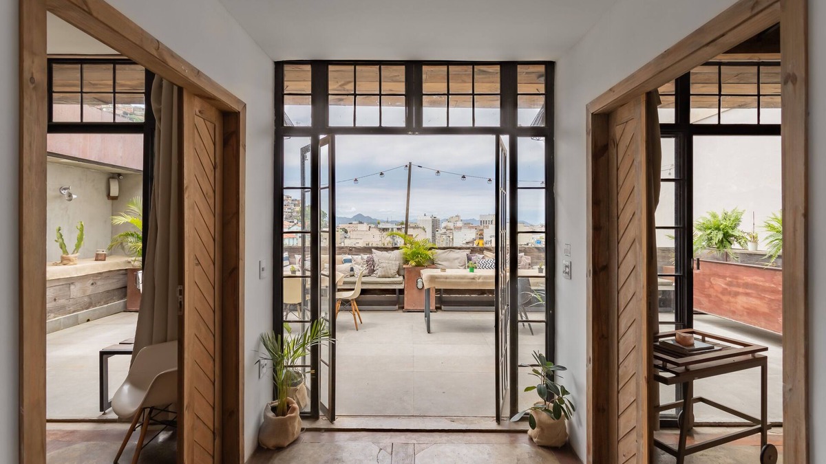 Zona Sul House | 4 Modern Private Ensuites in Ipanema Hills
