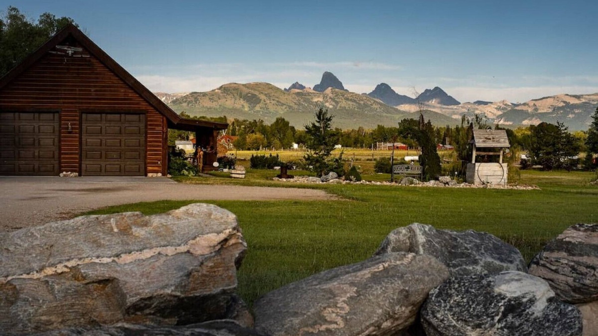Tetonia Cabin | 4 Peaks Teton Views - Fishing Trip- National Parks