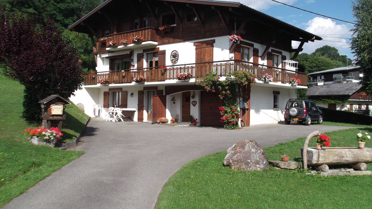 Saint-Gervais-les-Bains Apartment | 4-person apartment, garden level, Mont Blanc view