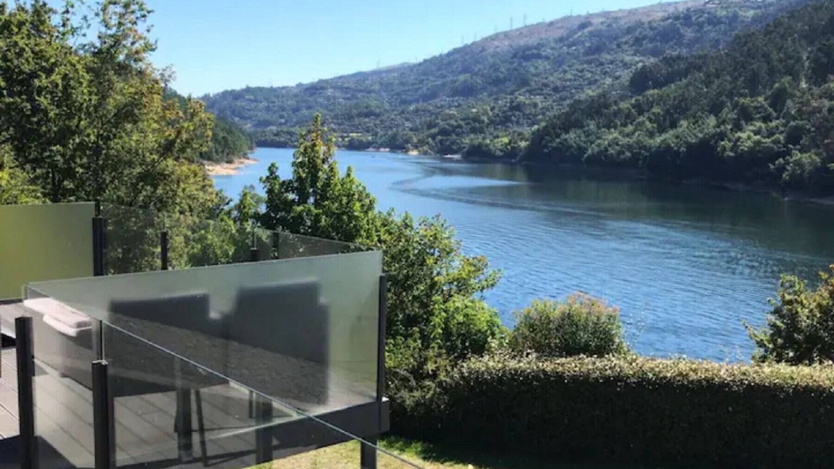Terras de Bouro Apartment | 4-person apartment in Gerês, with private beach
