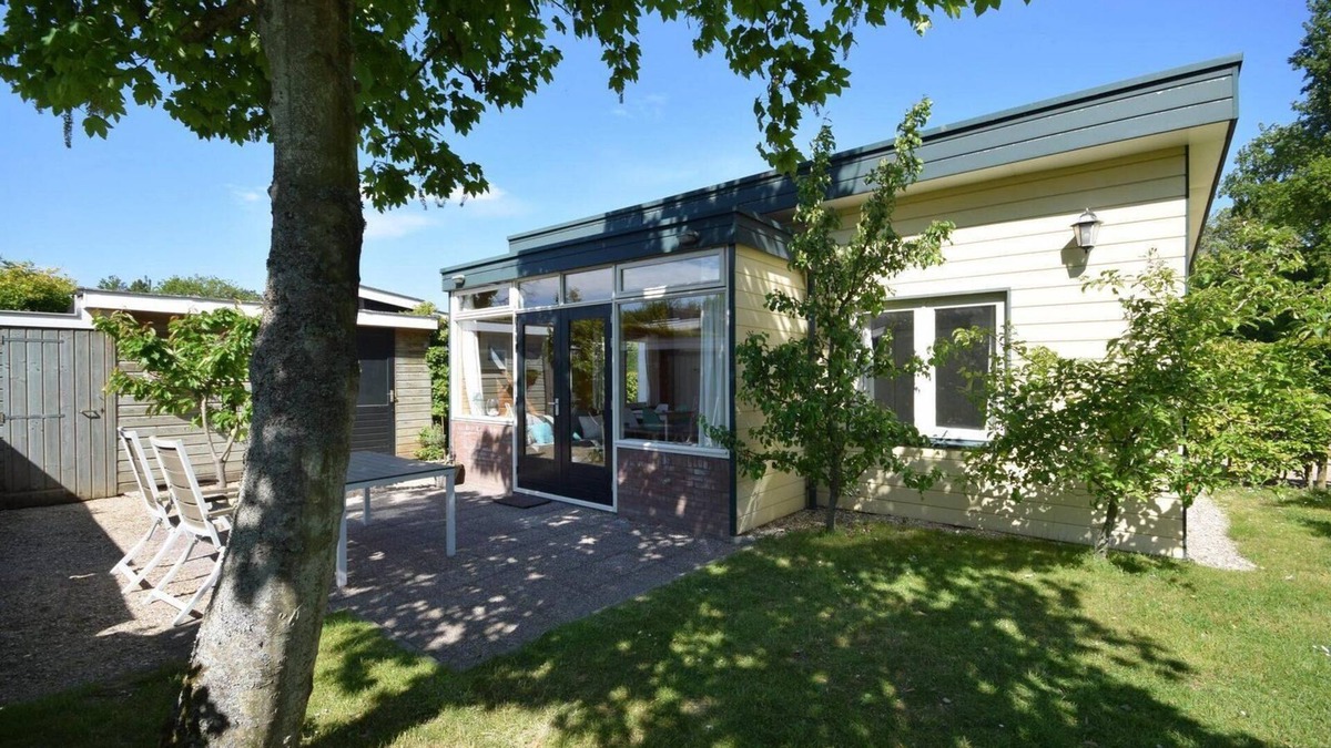 Wernhout House | 4-person detached holiday bungalow in Oostkapelle