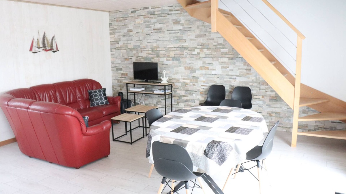 Noirmoutier-en-l'Ile House | 4-person house, in the heart of the quiet, typical village of Le Vieil, near the beach
