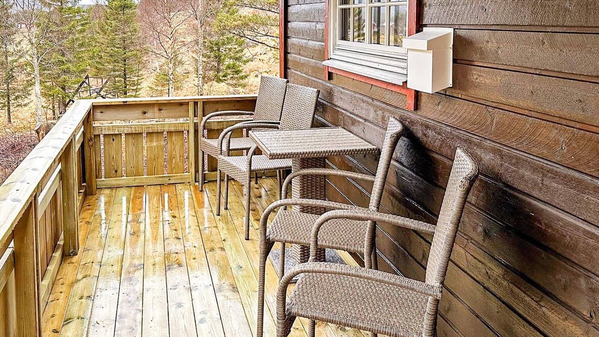Olden House | 4 person holiday home in Lysøysundet