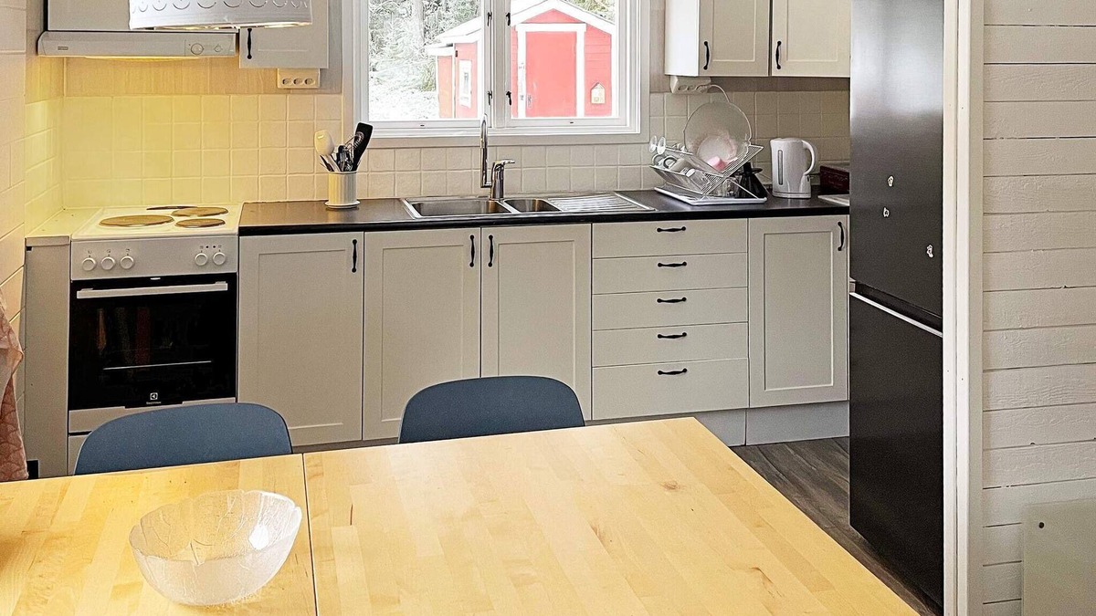 Bjorktorp House | 4 person holiday home in STRÄNGNÄS