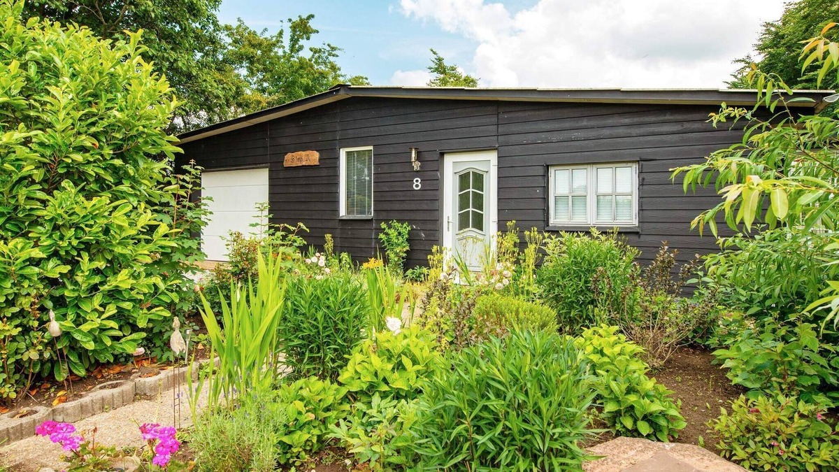 Tønder Municipality House | 4 person holiday home in Skærbæk-By Traum
