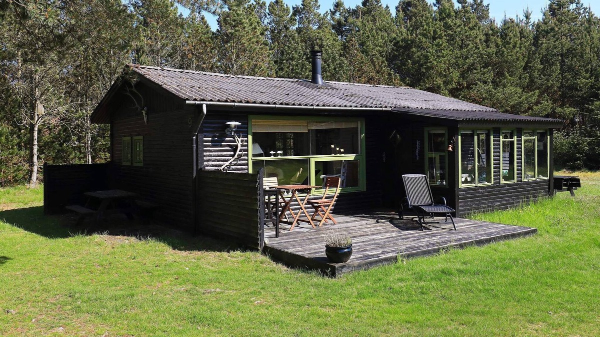 Ho House | 4 person holiday home in Oksbøl