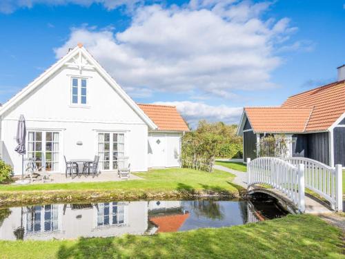 Blavand Strand House | 4 person holiday home in Blåvand