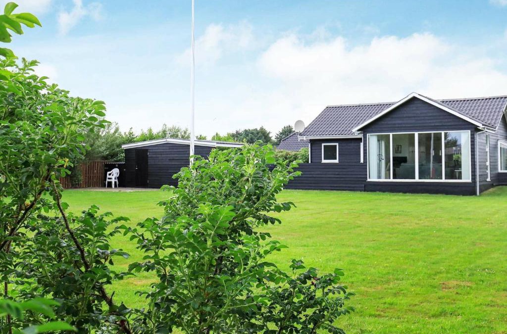 Sondervig House | 4 person holiday home in Ringk bing