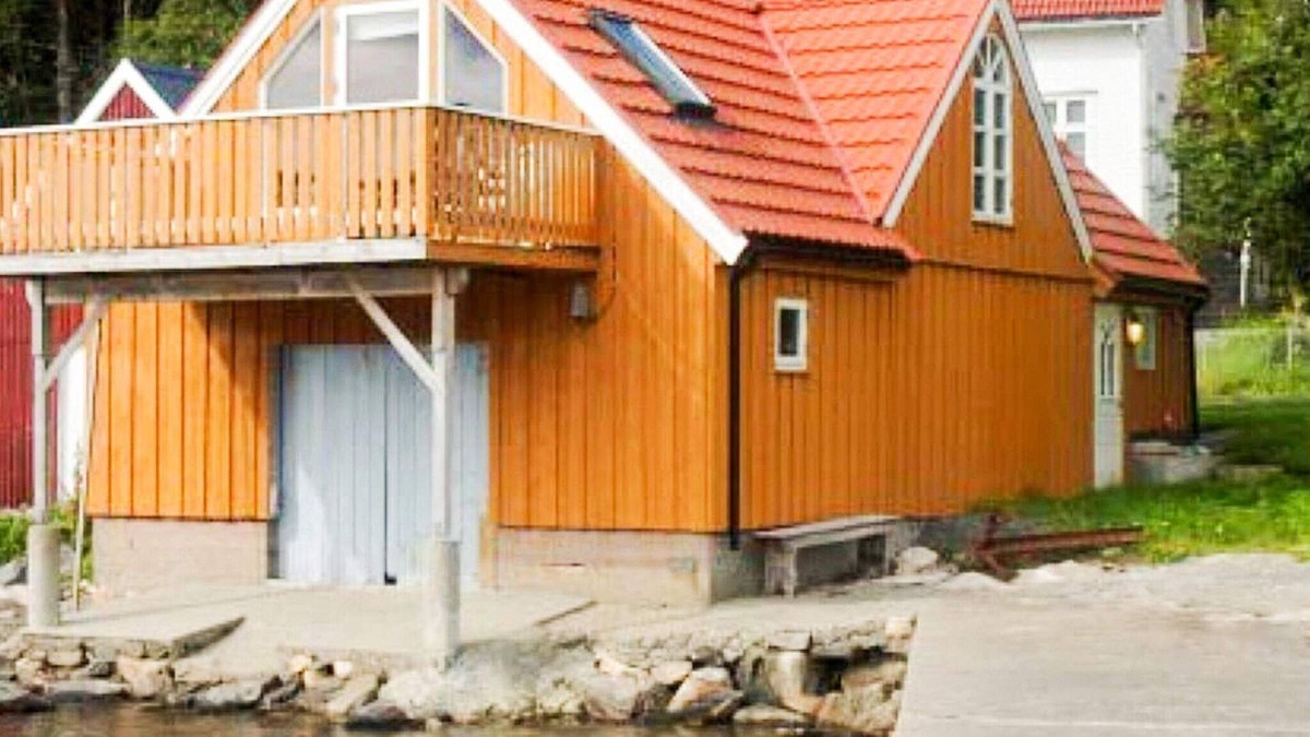 Vagsoy House | 4 person holiday home in MÅLØY-By Traum