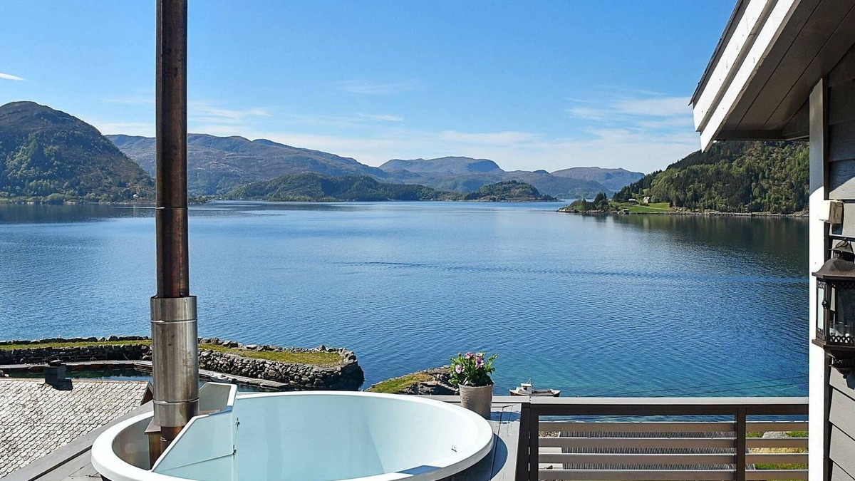 Silda House | 4 person holiday home in Selje