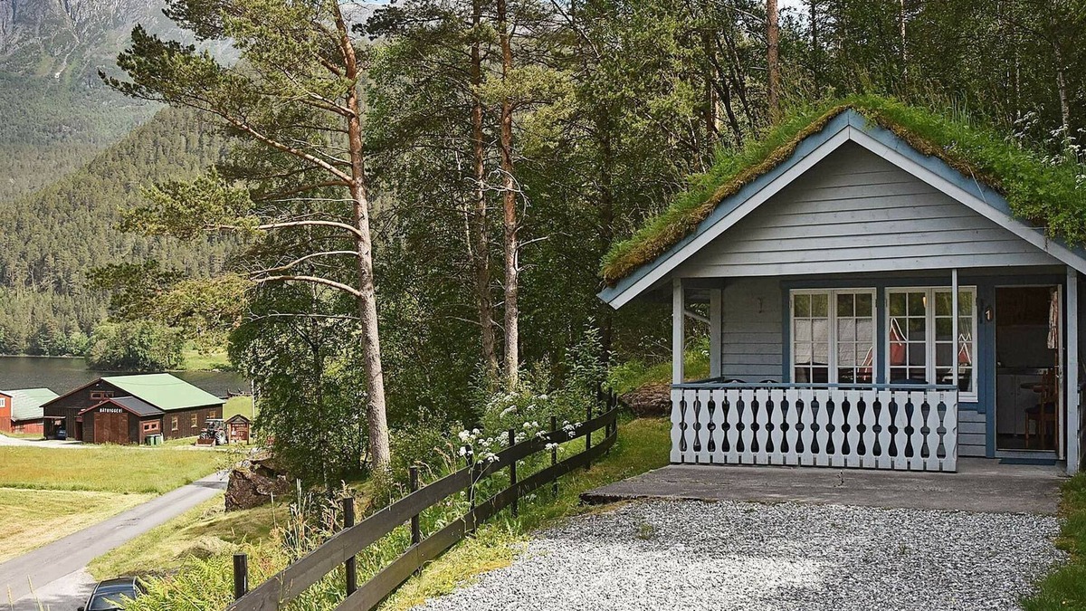 Volda House | 4 person holiday home in Folkestad