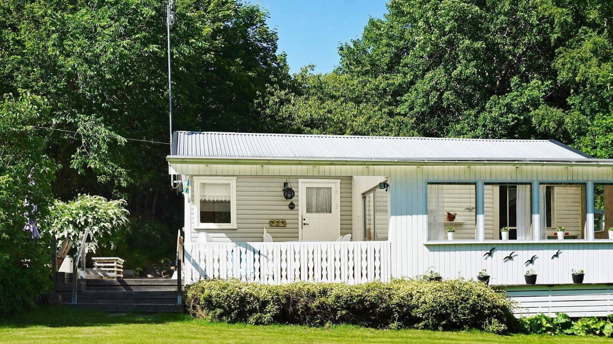 Brastad House | 4 person holiday home in Brastad