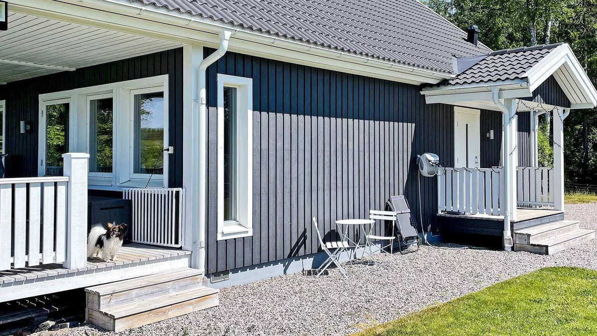 Karlstad Municipality House | 4 person holiday home in KARLSTAD