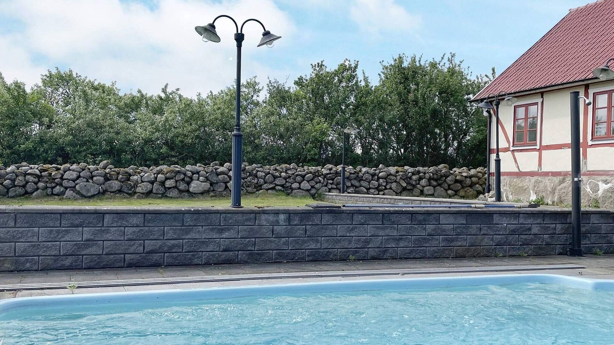 Lovestad House | 4 person holiday home in LÖVESTAD