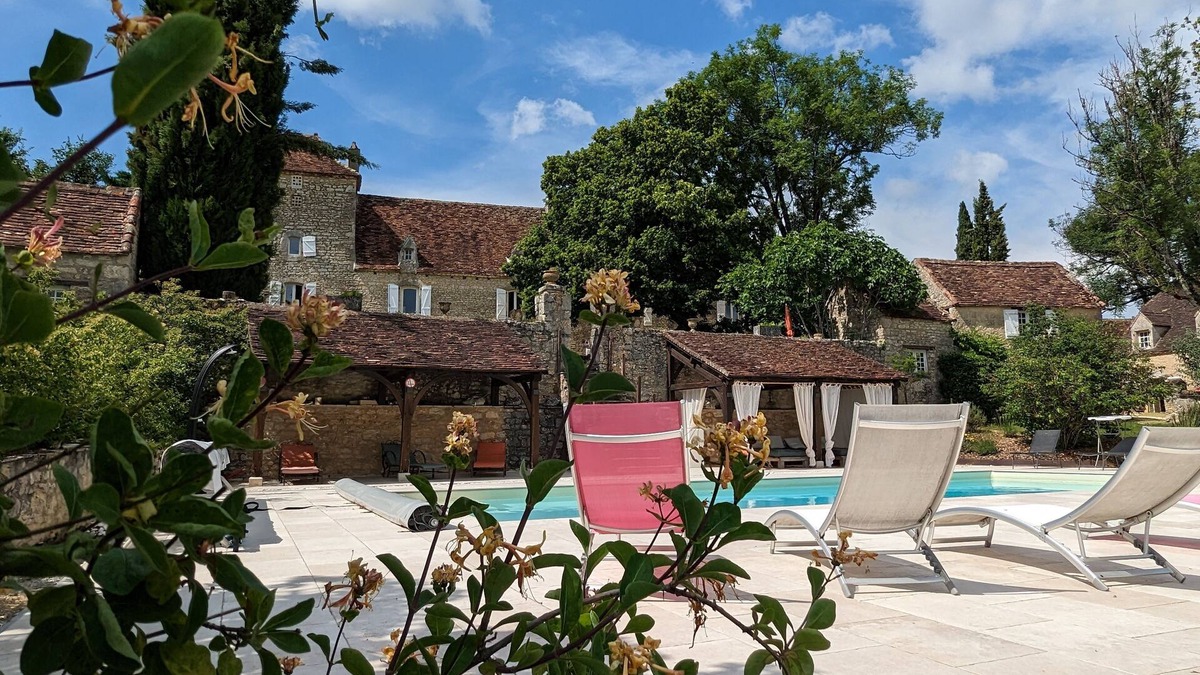 Laval Cottage | 4 persons all confort in preserved natural environment next Dordogne and Lot