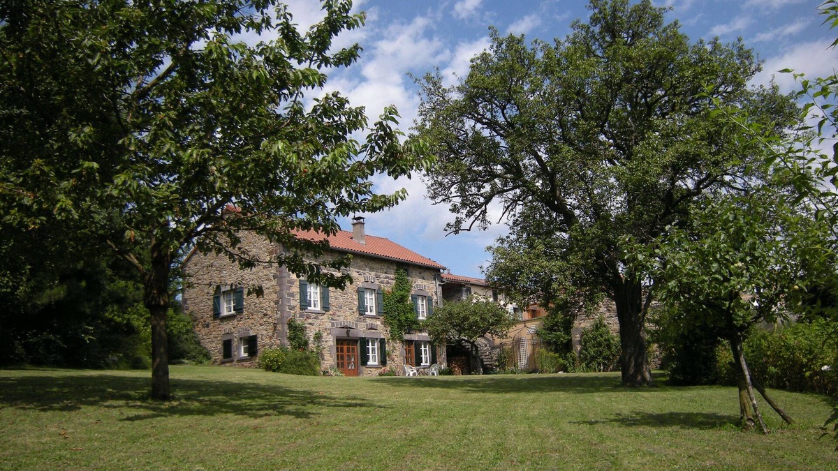 Orcines Cottage | 4* Quiet comfort at the foot of the Puy-de-Dôme World Heritage Parc Volcans Auvergne