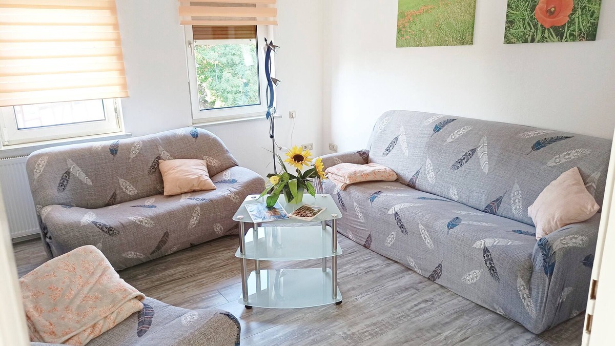 Edesheim Apartment | 4 room apartement, 2 bedrooms, air conditioning, also suitable for fitters