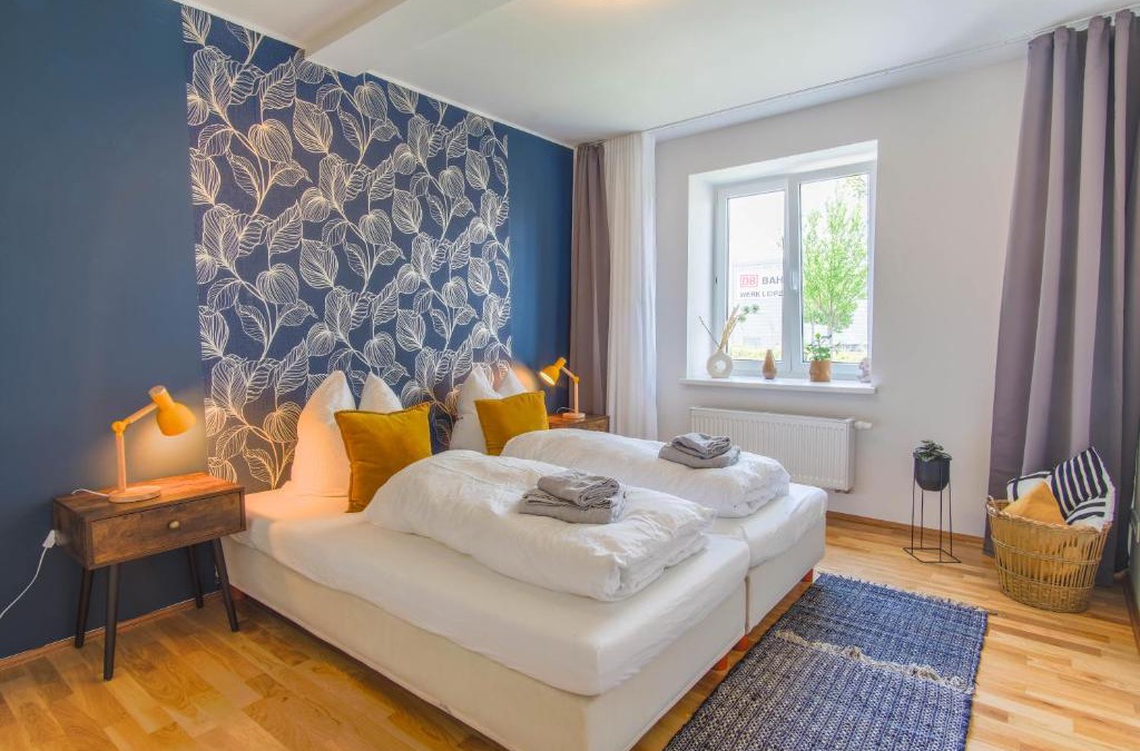 Abtnaundorf Apartment | 4-Room Luxury Apartment - close to Central Station, free parking, kitchen