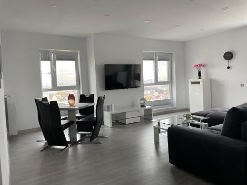 Militari Apartment | 4 Room Penthouse Terrace W18+W19