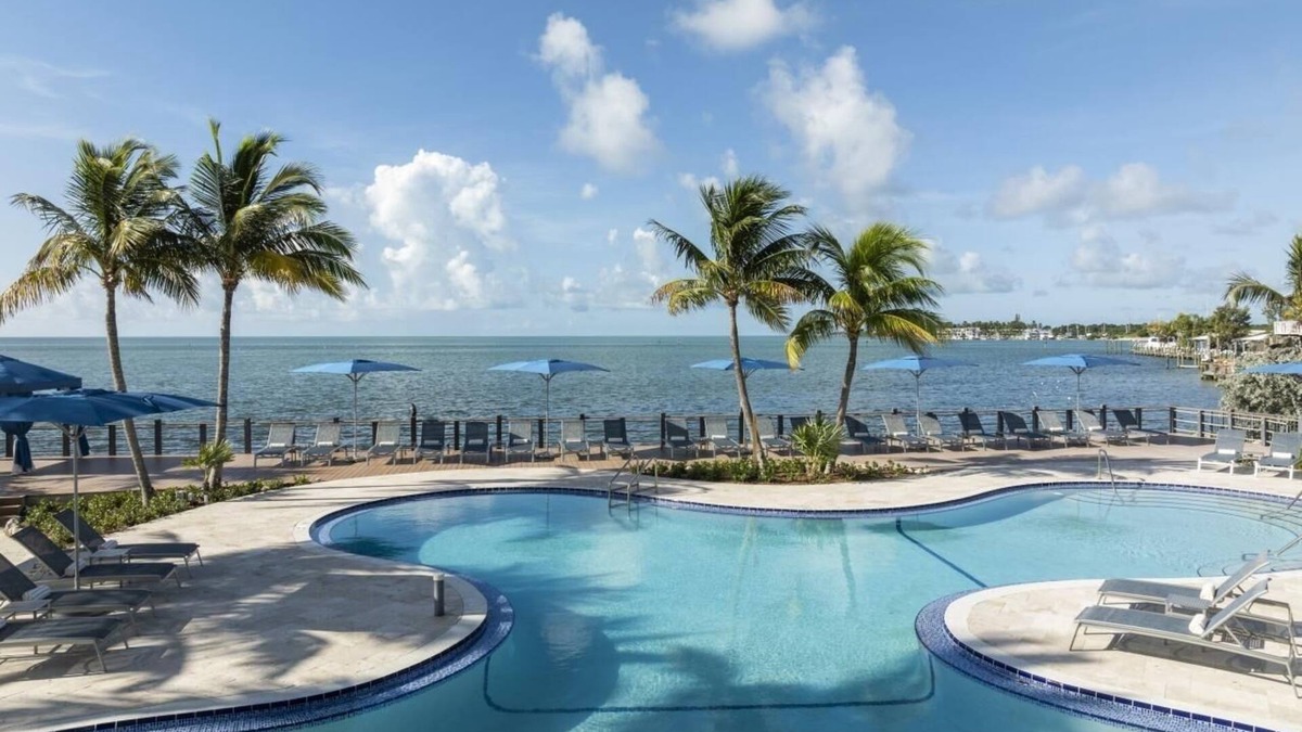 Islamorada Hotel | 4 Rooms w/Queen Beds, Balcony, 3 Outdoor Pools, Free Parking & Pet Friendly