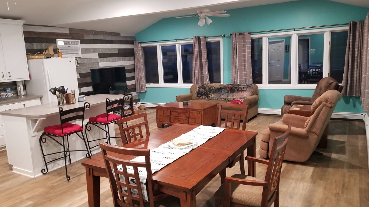 Alto Cottage | 4 Season newly remodeled all sport lake cottage w/nearby golfing & snowmobiling