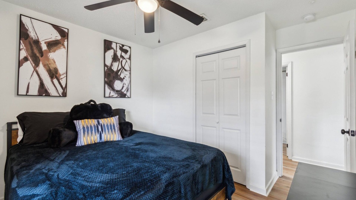 Little Rock House | 4 Seasons Retreat