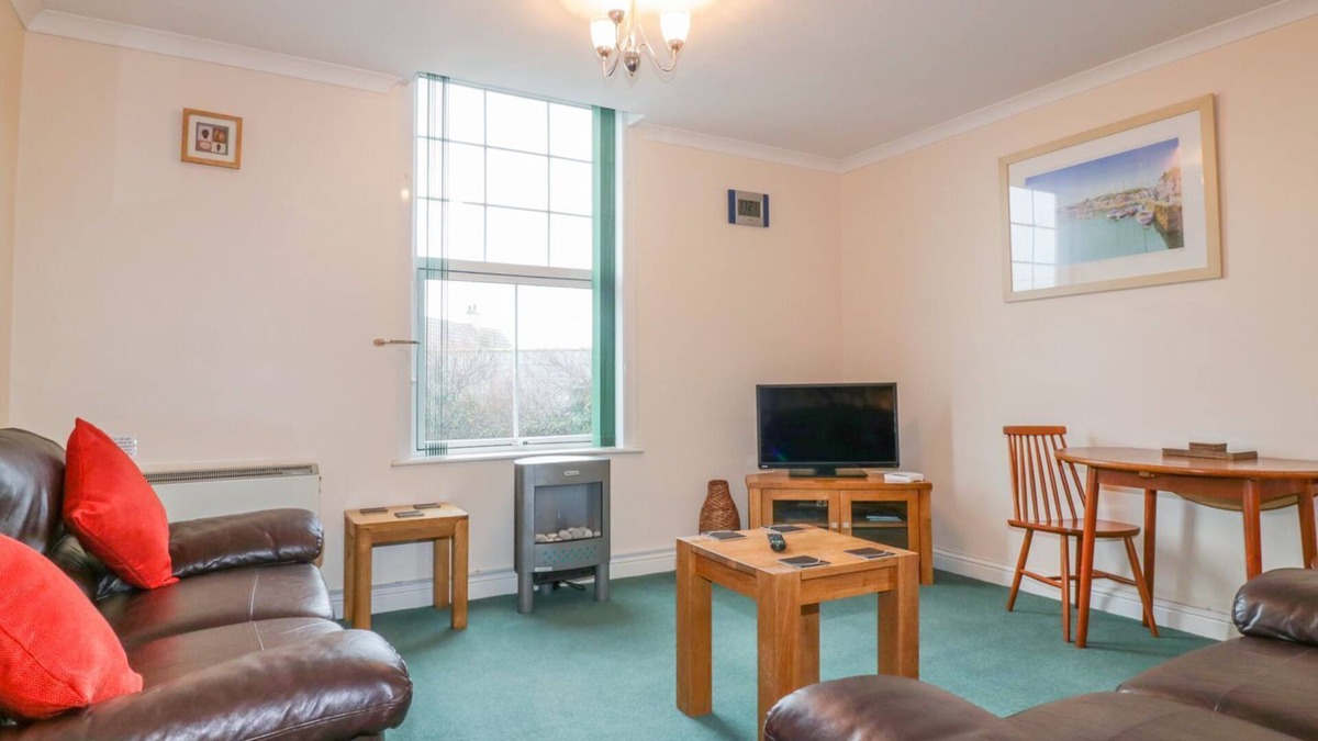 Harlyn Apartment | 4 Star apartment just 200 meters from superb sandy beach at Harlyn Bay