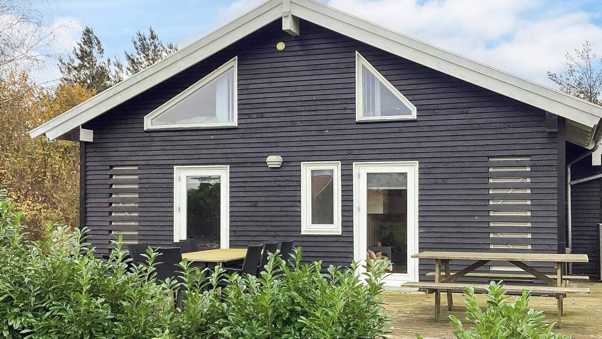 Marielyst House | 4 star holiday home in Væggerløse