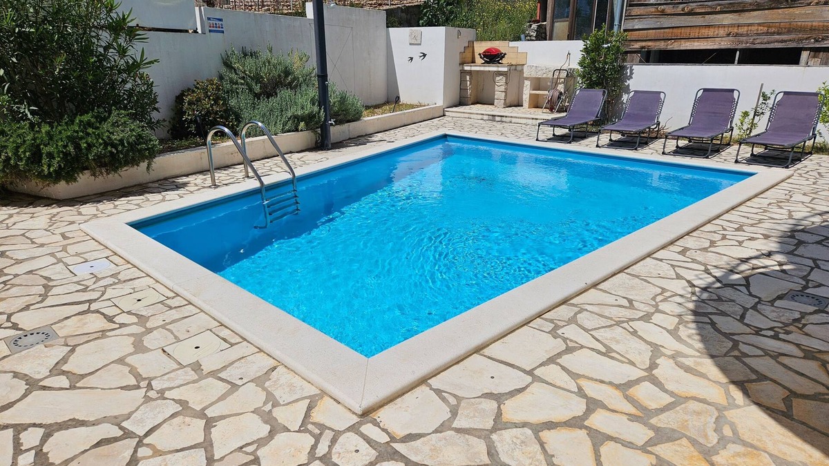Bol Apartment | 4 star Luxury Apartment With Private Swimming Pool and countryside and sea views