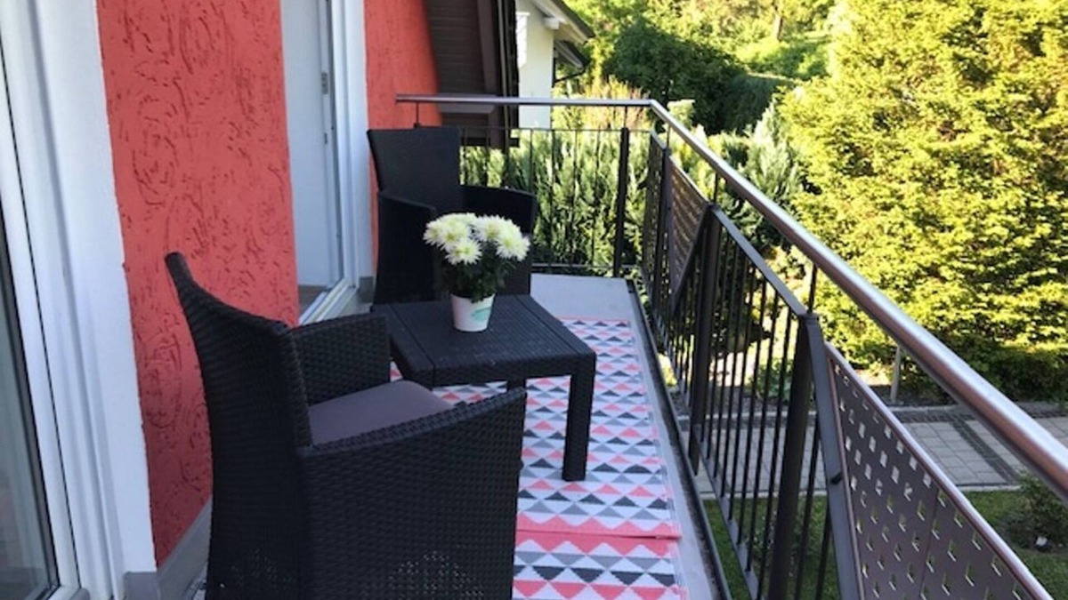 Schauenstein Apartment | 4-Sterne Ferienwohnung (100qm) mit Balkon, Loggia und Garten