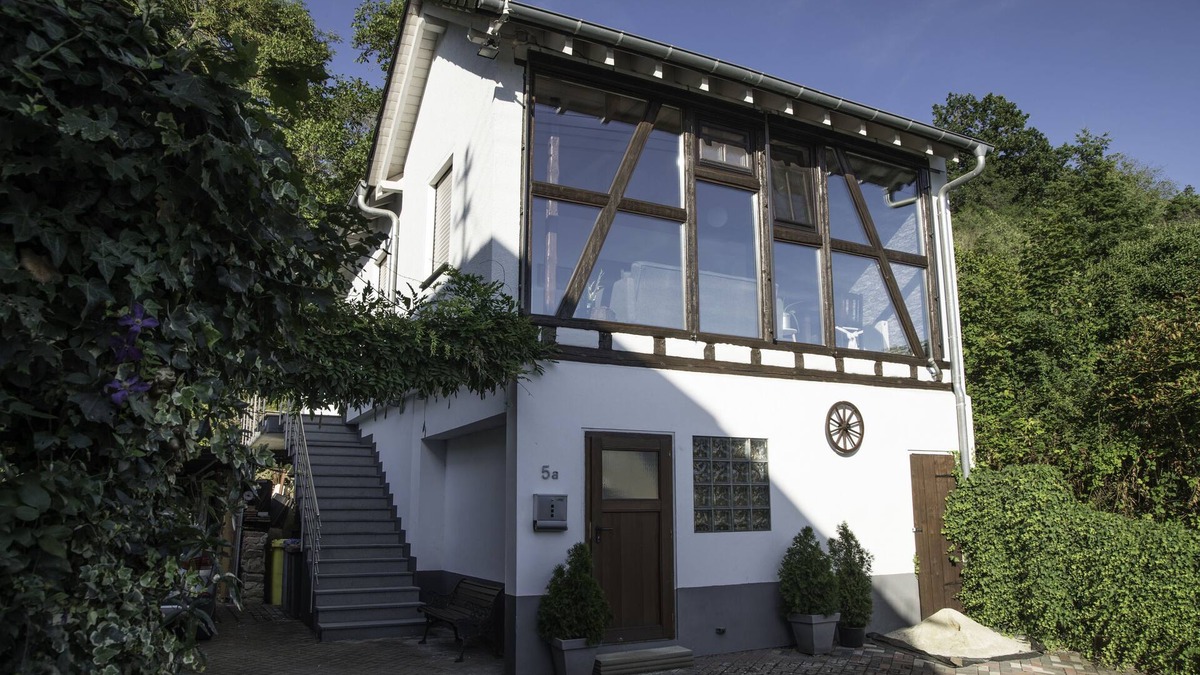 Oberneisen Apartment | 4 Sterne Ferienwohnung "rabenlay" in Oberneisen Direkt am Aar-radweg