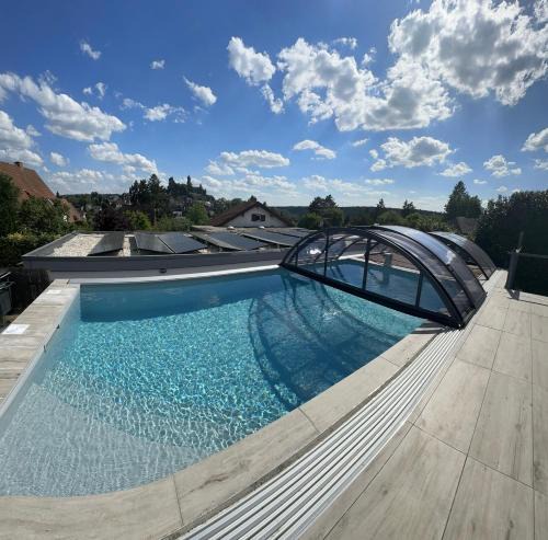 Braunfels Apartment | 4 Sterne Ferienwohnung Schlossblick Sauna Pool Whirlpool pri