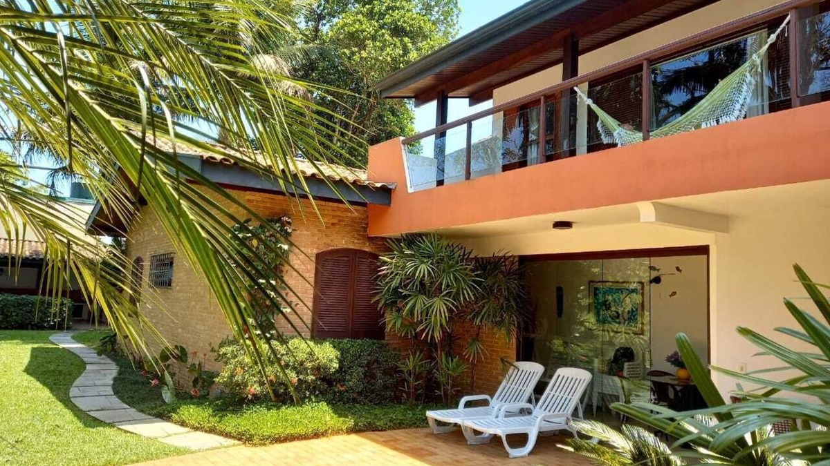 Pedra Verde House | 4 SUITES - air conditioning - CLOSED CONDOMINIUM - near the sea -