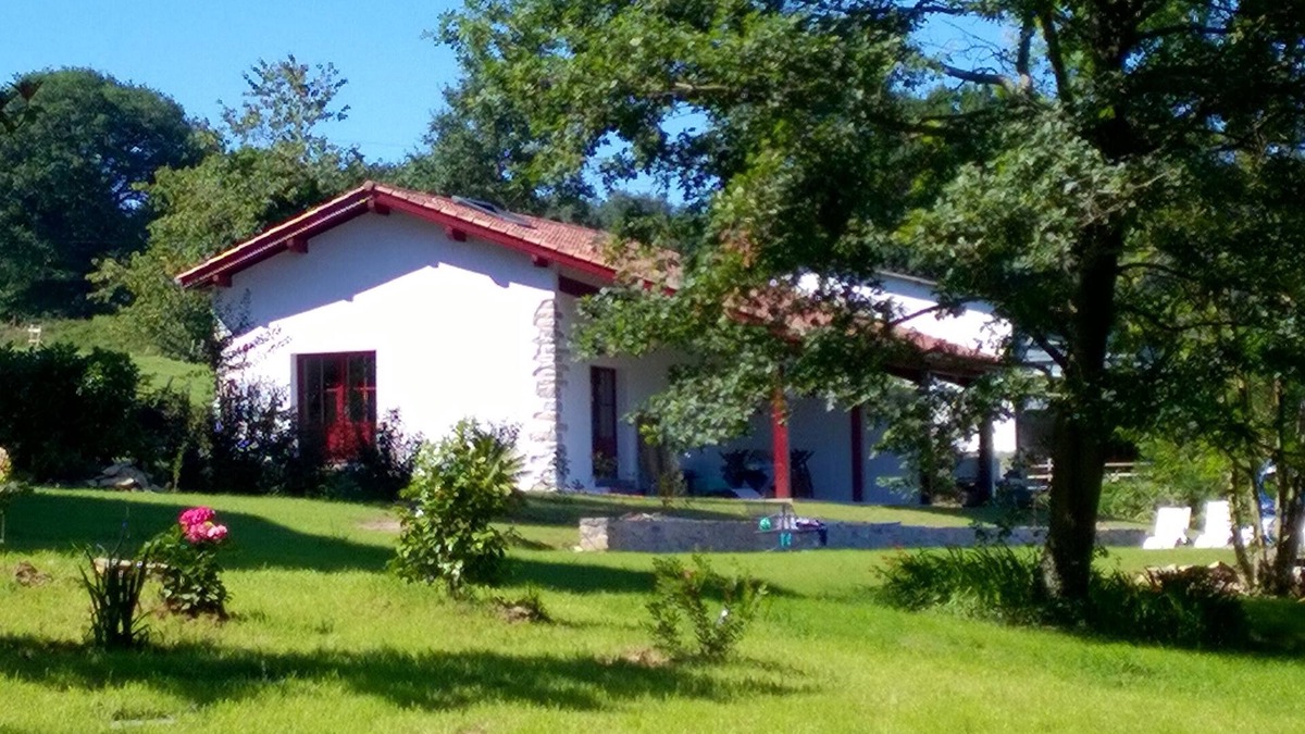 Osses House | 4* vacation home rental in the Basque Country, swimming pool, quiet view