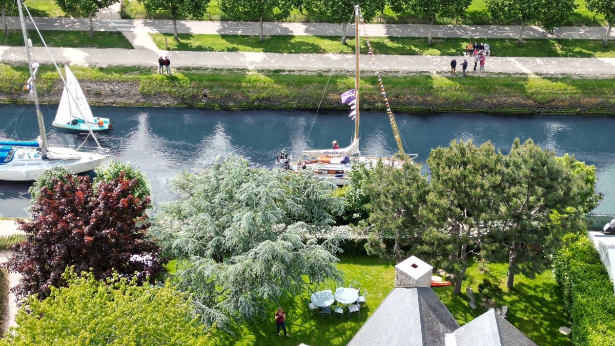 Vannes Villa | 4* villa on the water with Jacuzzi, marina, near historic center