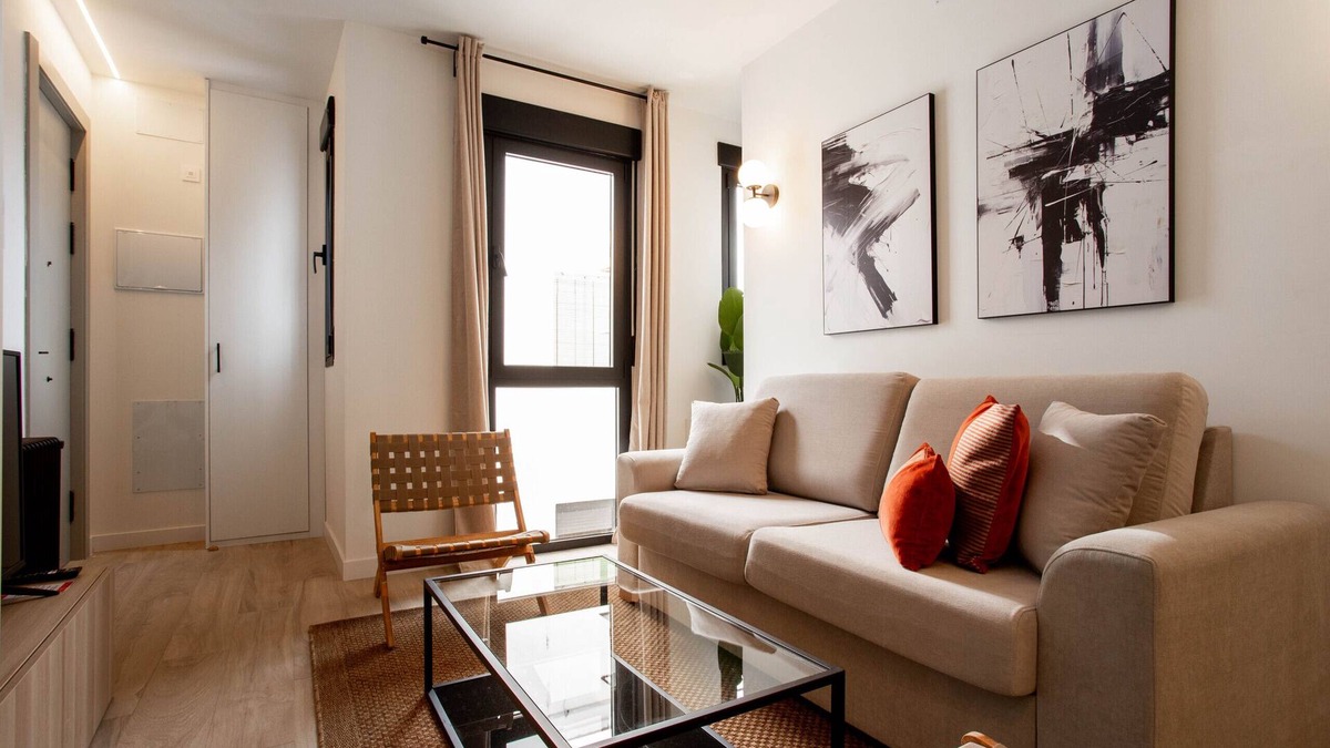 Cuatro Caminos Apartment | 4 ways XIX apartment in Madrid