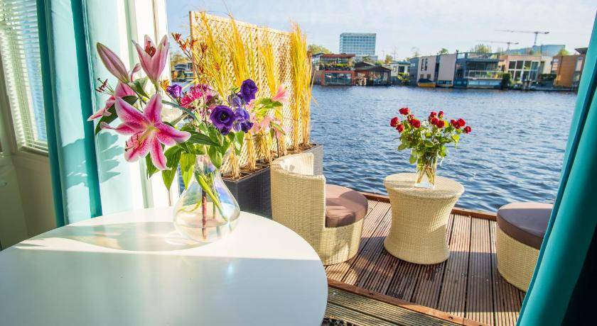 Hoofddorppleinbuurt Apartment | 40 m² Apartment ∙ 1 bedroom ∙ 2 guests