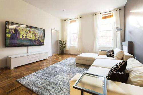 Ukrainian Village Apartment | 40 m² Apartment ∙ 4 bedrooms ∙ 8 guests