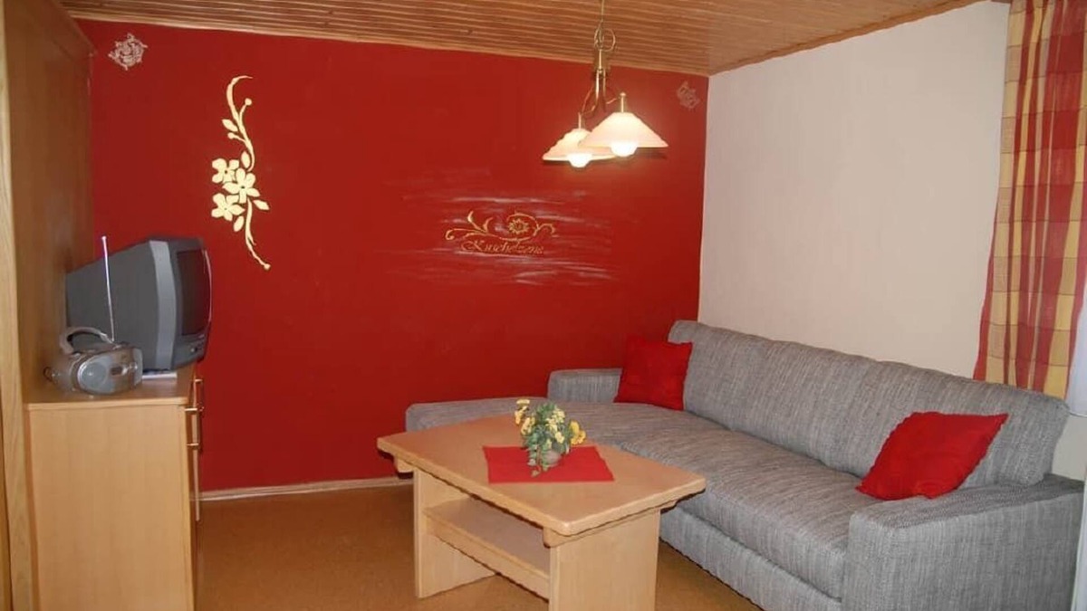 Thening Apartment | 40 m2 große FeWo mit Südbalkon und herrlicher Aussicht