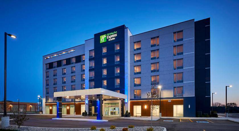 Lakeshore Hotel | 40 m² Hotel ∙ 8 guests