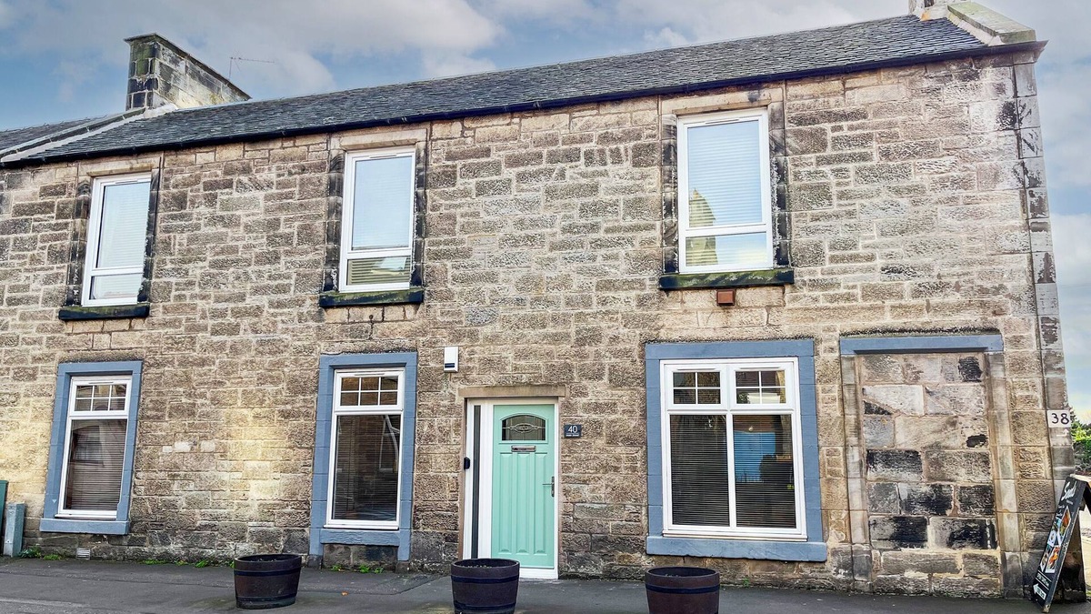 Aberdour Cottage | 40 MAIN STREET, family friendly, country holiday cottage in Aberdour