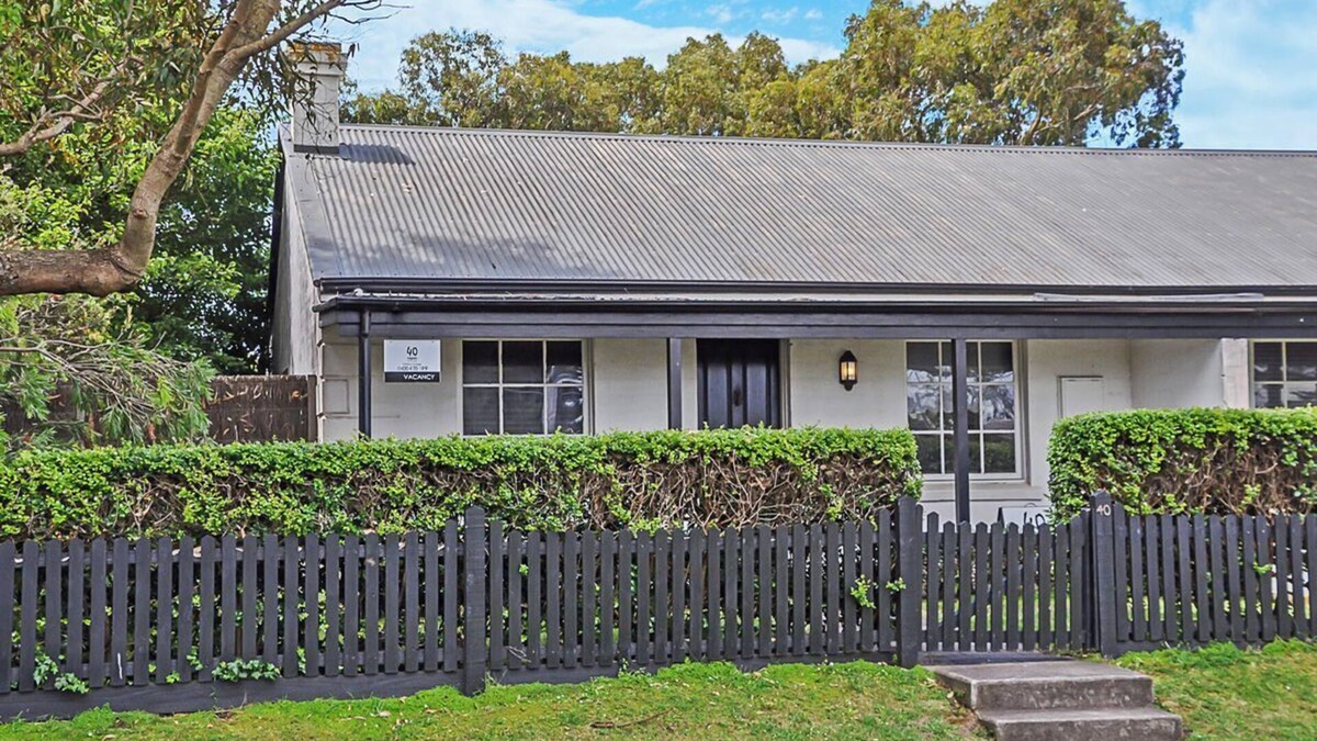 Port Fairy Cottage | 40 Regent, close to the fabulous attractions beautiful Port Fairy has to offer!