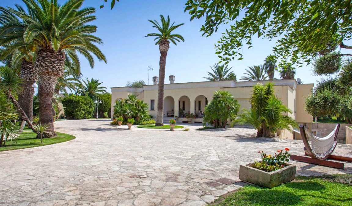 Nardo Villa | 400 m² Villa ∙ 4 bedrooms ∙ 10 guests