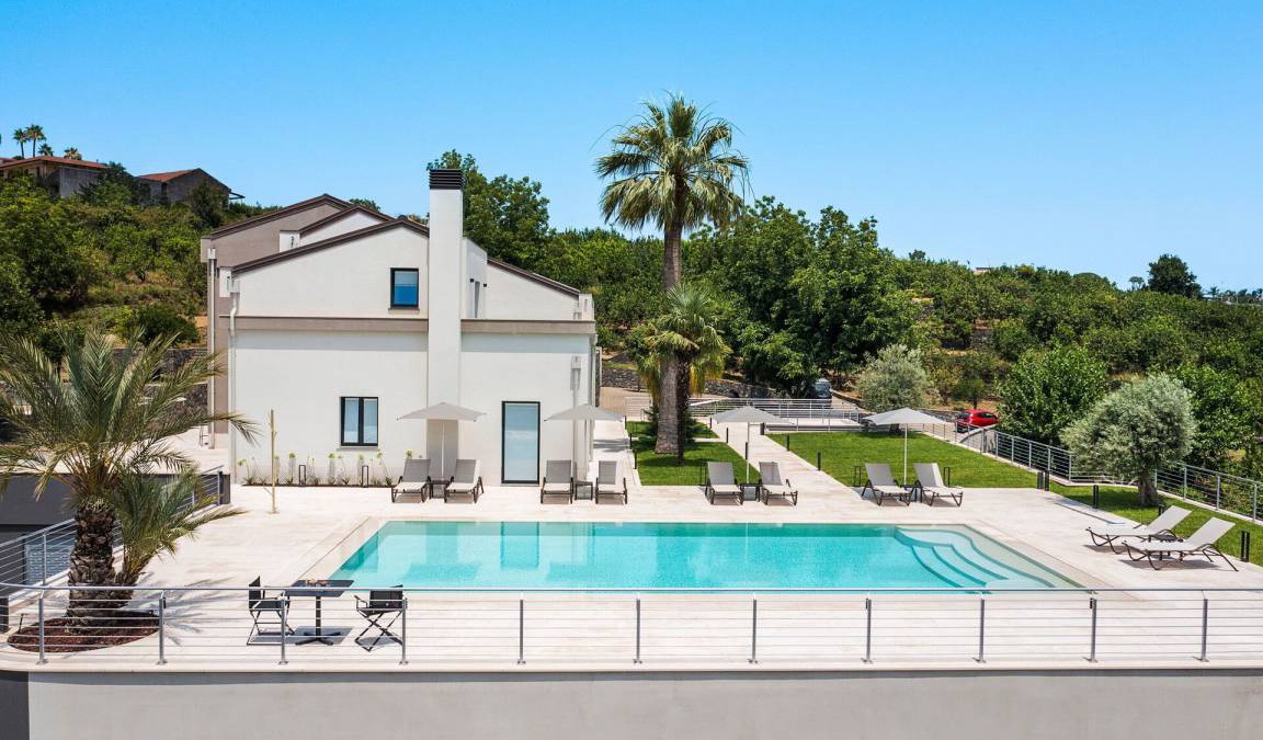 Mascali Villa | 400 m² Villa ∙ 6 bedrooms ∙ 11 guests